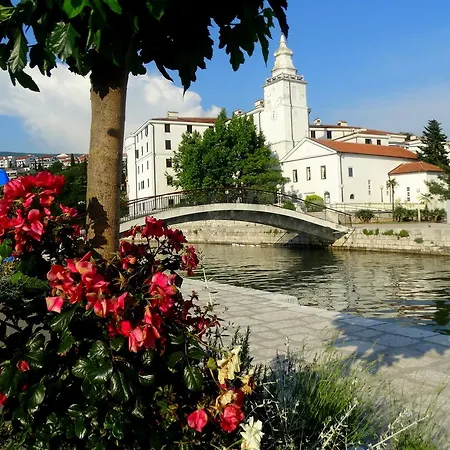 Dumic アパート *